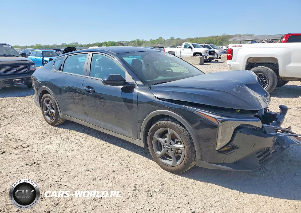 2025 Kia K4 Lxs VIN:3KPFT4DEXSE170407 - 4
