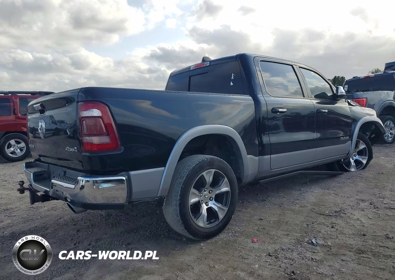 2020 Ram 1500 Laramie VIN:1C6SRFJM8LN201694 - 3