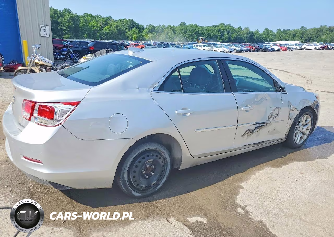 2015 Chevrolet Malibu 1Lt VIN:1G11C5SL4FF314894 - 3
