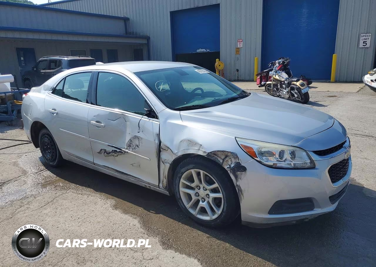 2015 Chevrolet Malibu 1Lt VIN:1G11C5SL4FF314894 - 4