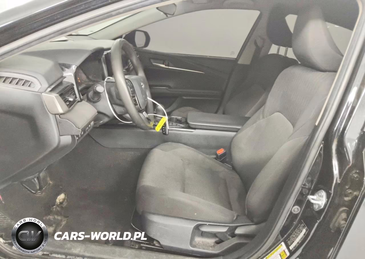 2025 Toyota Camry Le VIN:4T1DAACK4SU553985 - 7