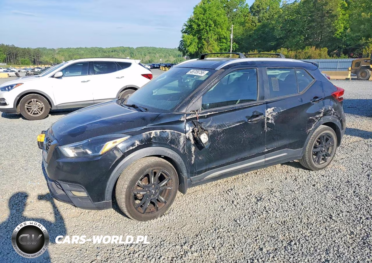 2020 Nissan Kicks Sr