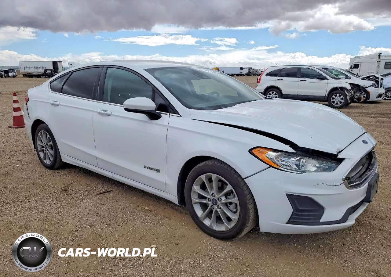 2019 Ford Fusion Se VIN:3FA6P0LU2KR114935 - 4