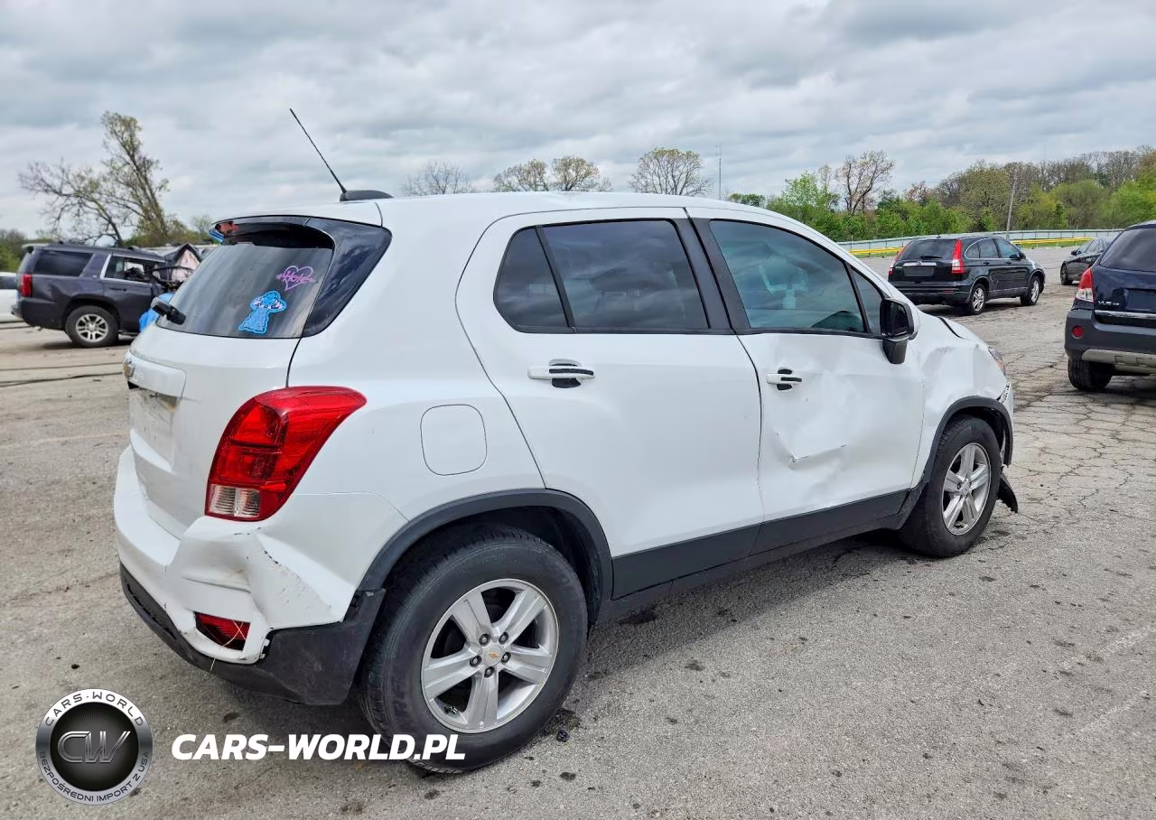 2020 Chevrolet Trax Ls VIN:KL7CJKSB3LB052894 - 3