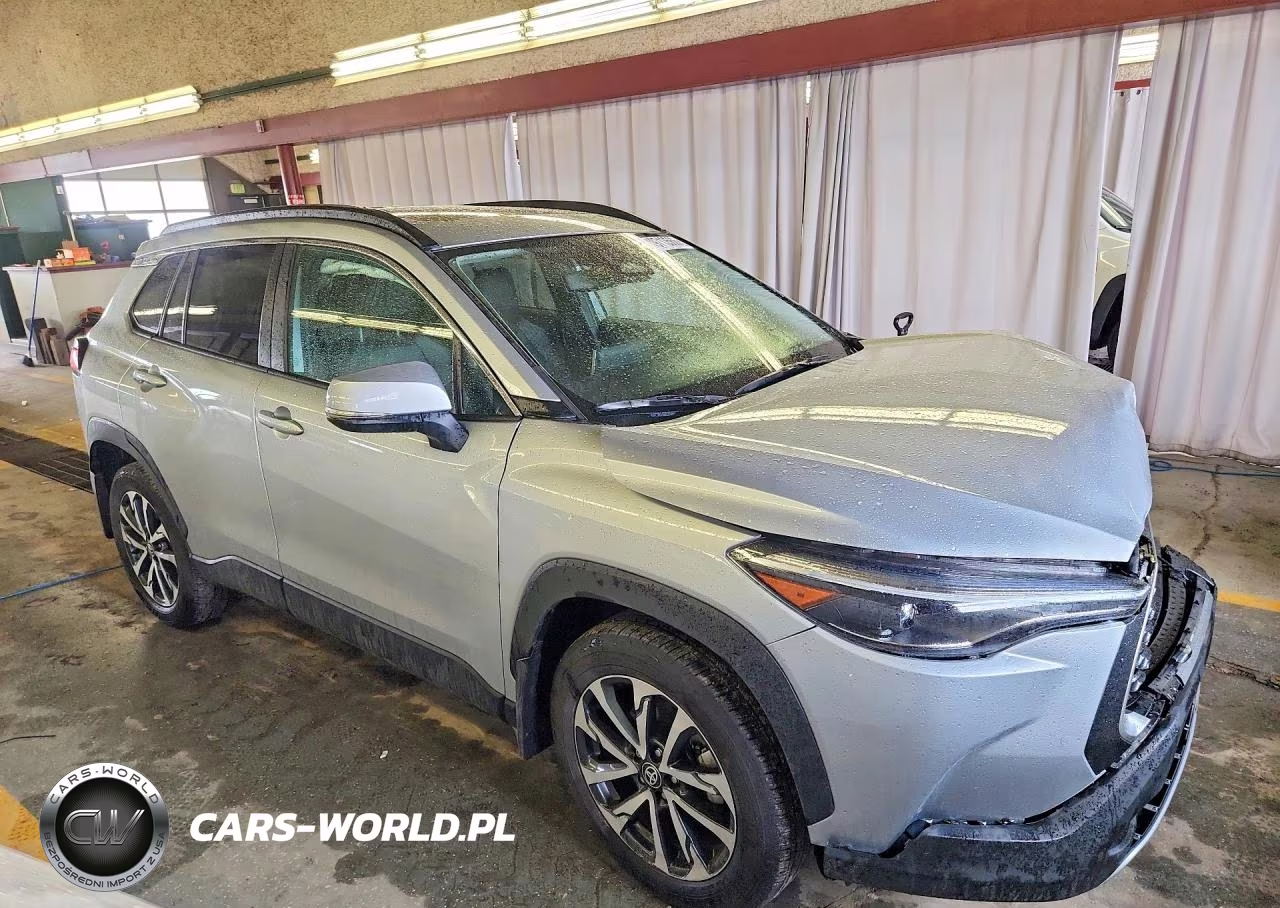 2024 Toyota Corolla Cross Xle VIN:7MUDAABG2RV116122 - 4