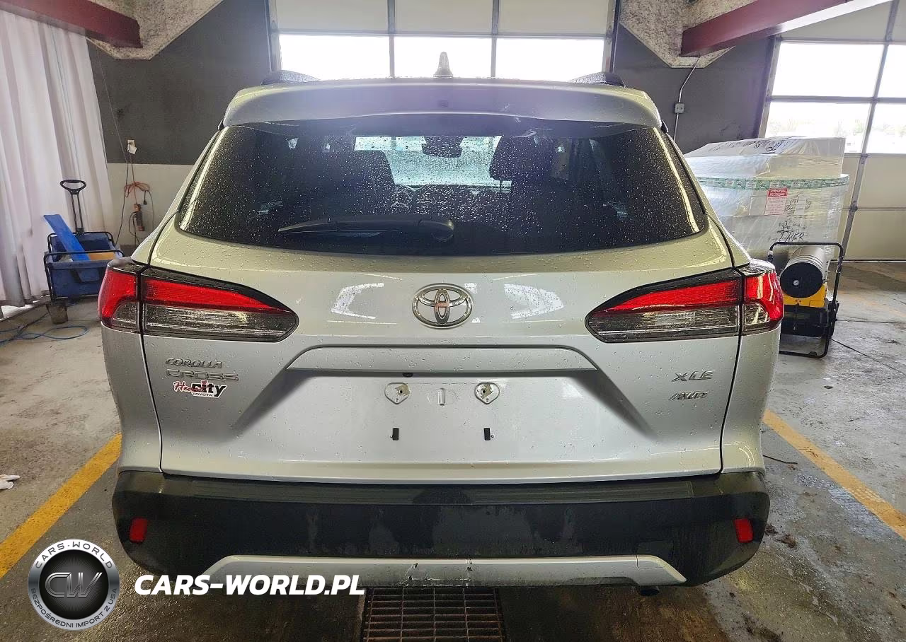 2024 Toyota Corolla Cross Xle VIN:7MUDAABG2RV116122 - 6