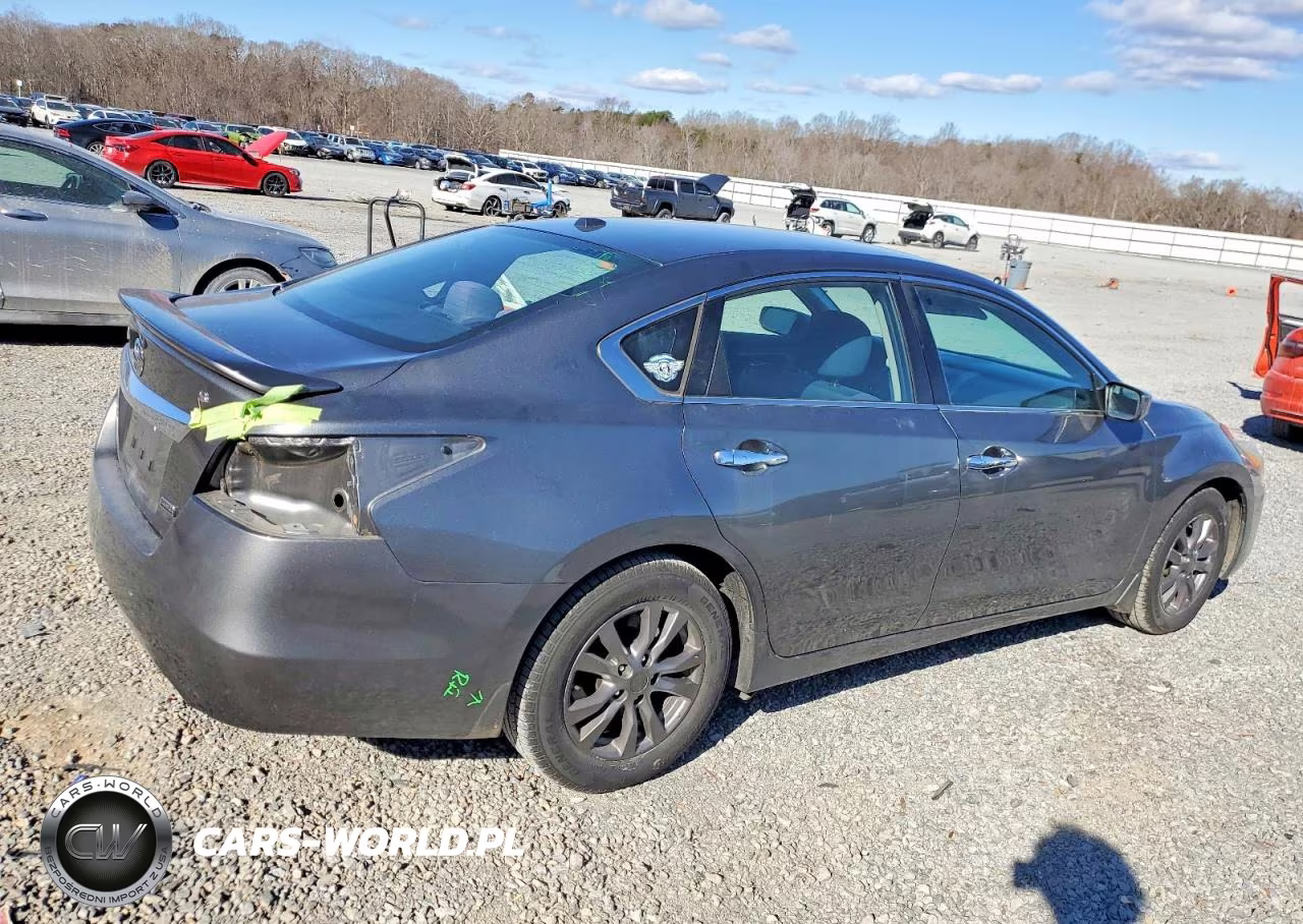 2015 Nissan Altima 2.5 VIN:1N4AL3AP2FN922702 - 3