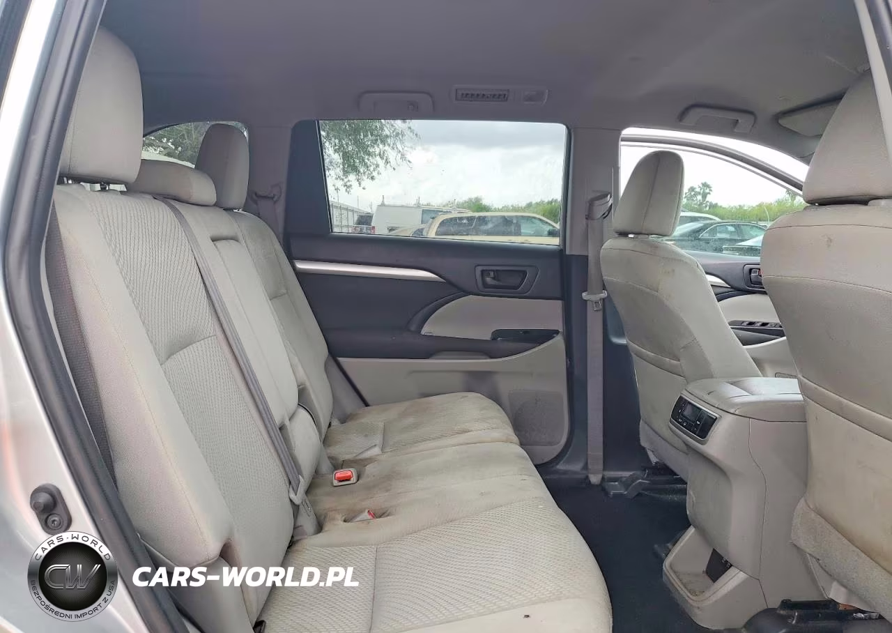 2019 Toyota Highlander Le VIN:5TDZZRFH8KS338616 - 11