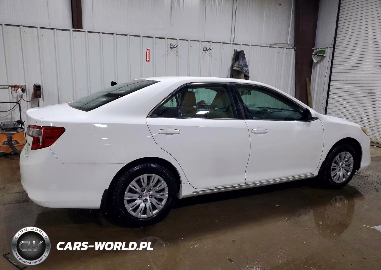2012 Toyota Camry Le VIN:4T4BF1FK2CR249047 - 3
