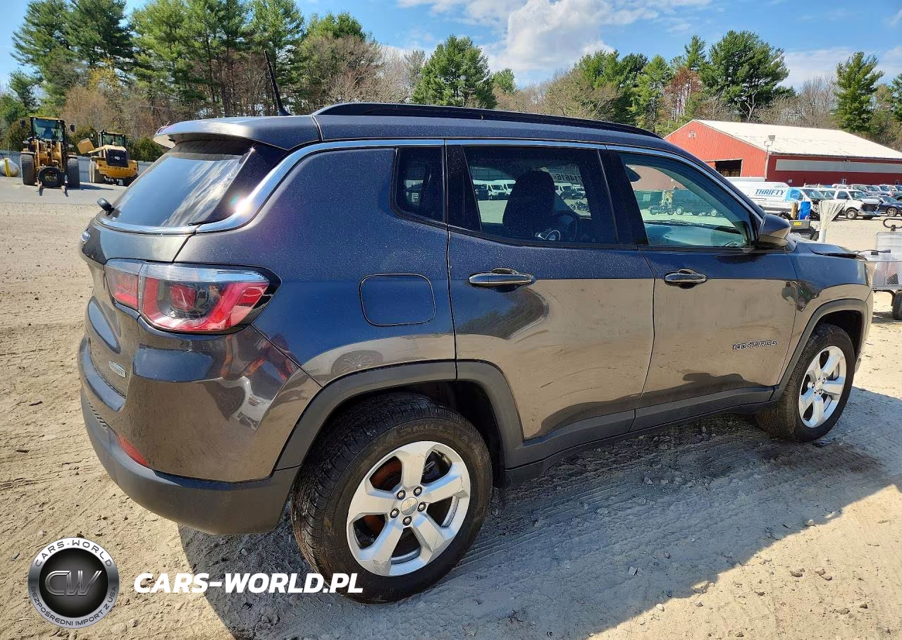 2017 Jeep Compass Latitude VIN:3C4NJDBB1HT674570 - 3