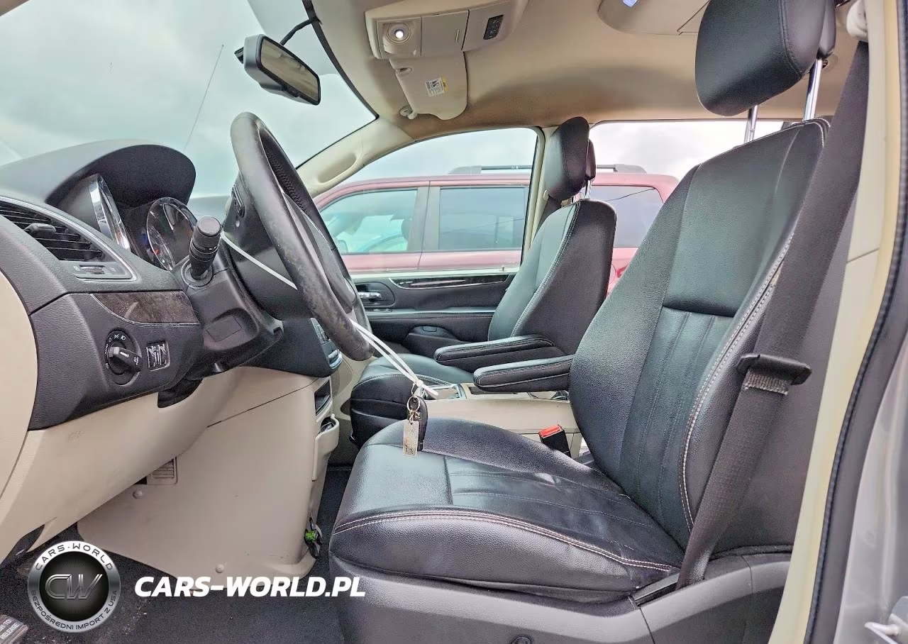 2015 Chrysler Town & Country Touring VIN:2C4RC1BG6FR664607 - 7