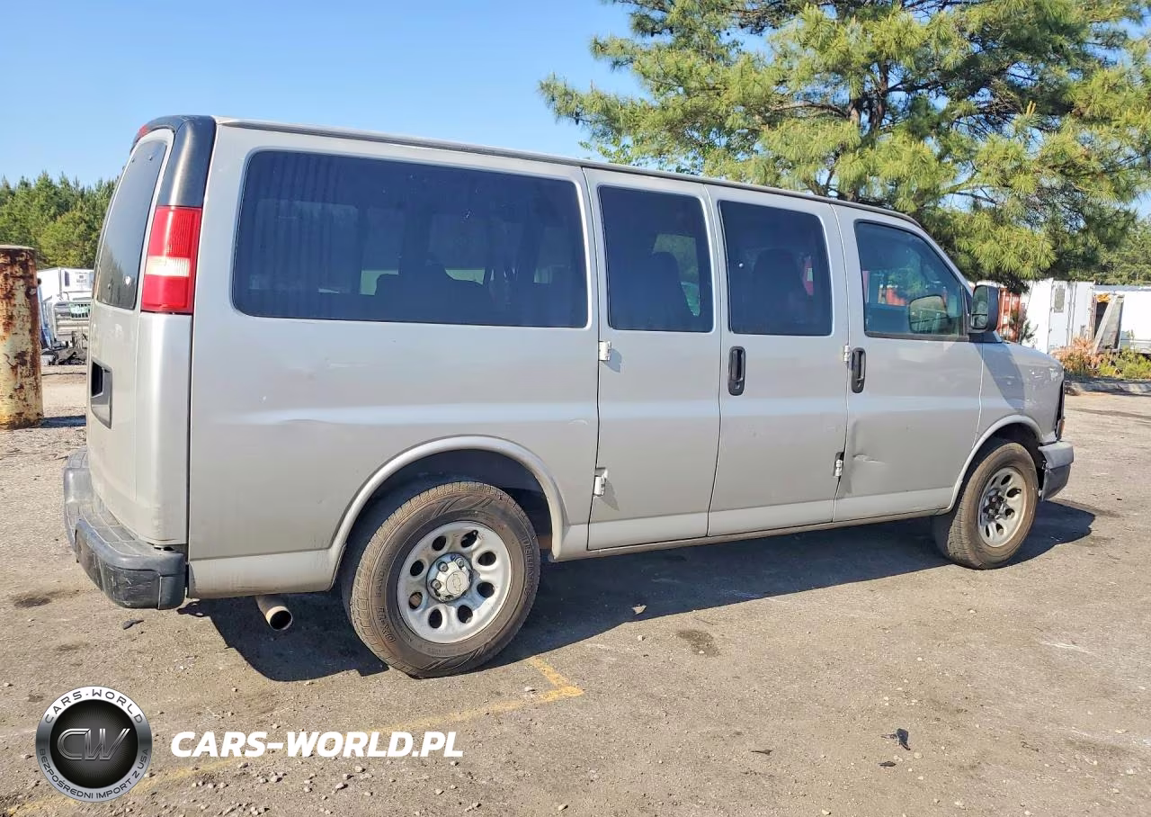 2009 Chevrolet Express G1500 VIN:1GNFG154091161616 - 3