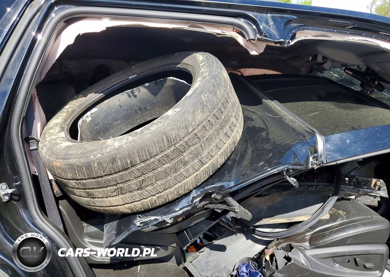 2018 Chevrolet Tahoe K1500 Lt VIN:1GNSKBKC3JR127724 - 10
