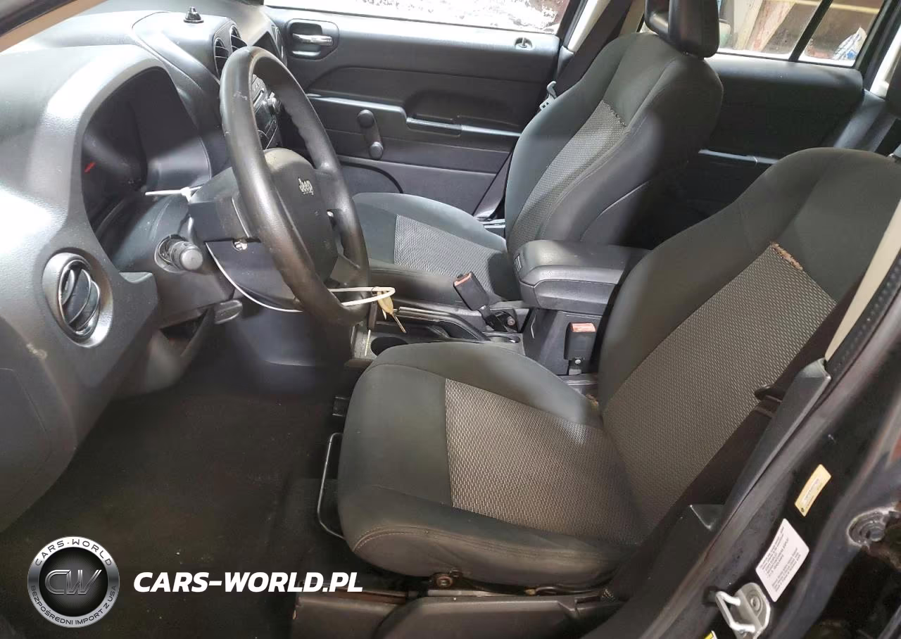 JEEP COMPASS SP VIN:1J4FF47B49D219695 - 7