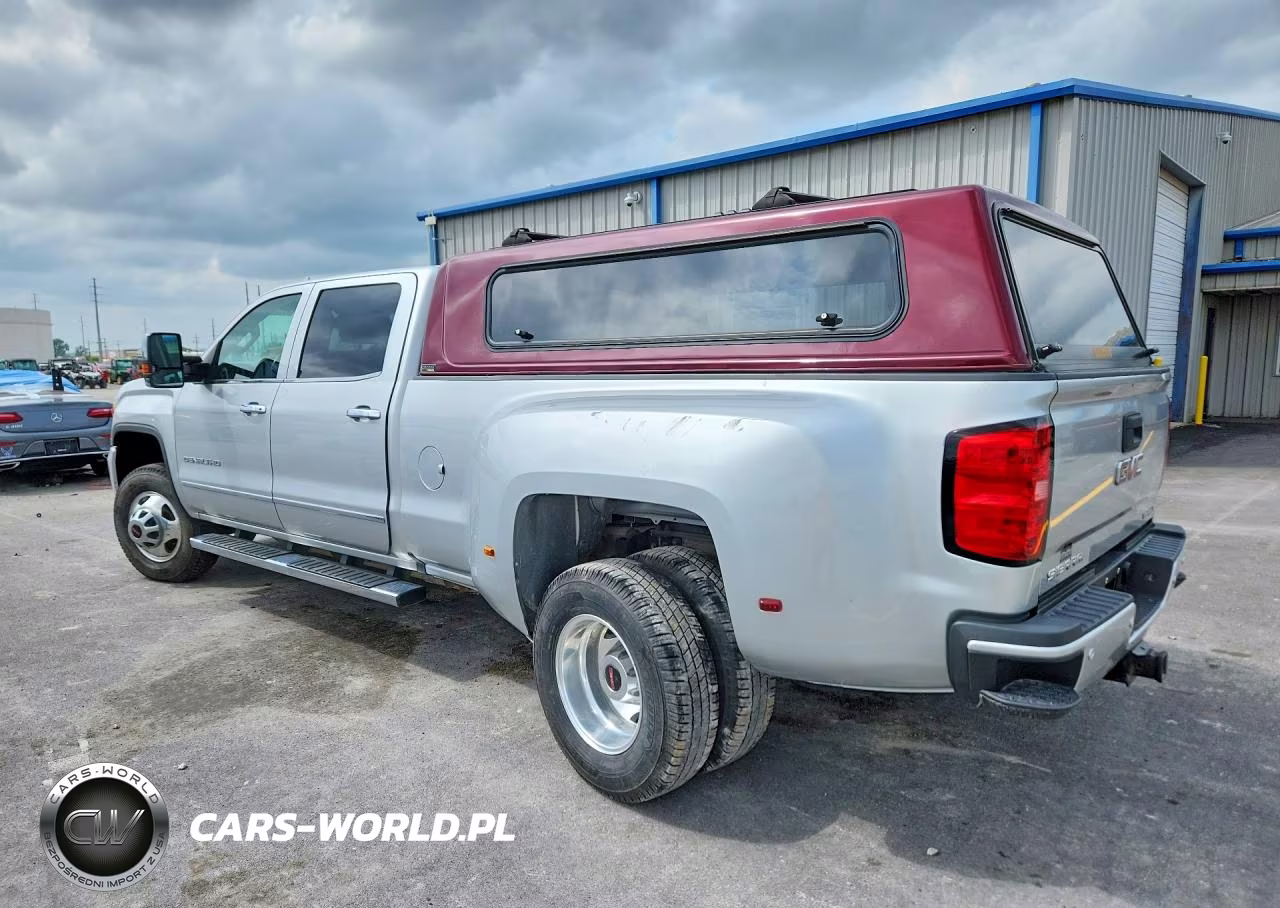 2018 GMC Sierra K3500 Denali VIN:1GT42YEY1JF103788 - 2