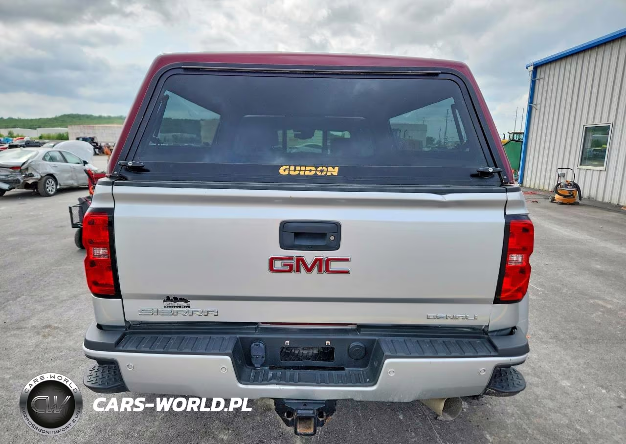 2018 GMC Sierra K3500 Denali VIN:1GT42YEY1JF103788 - 6