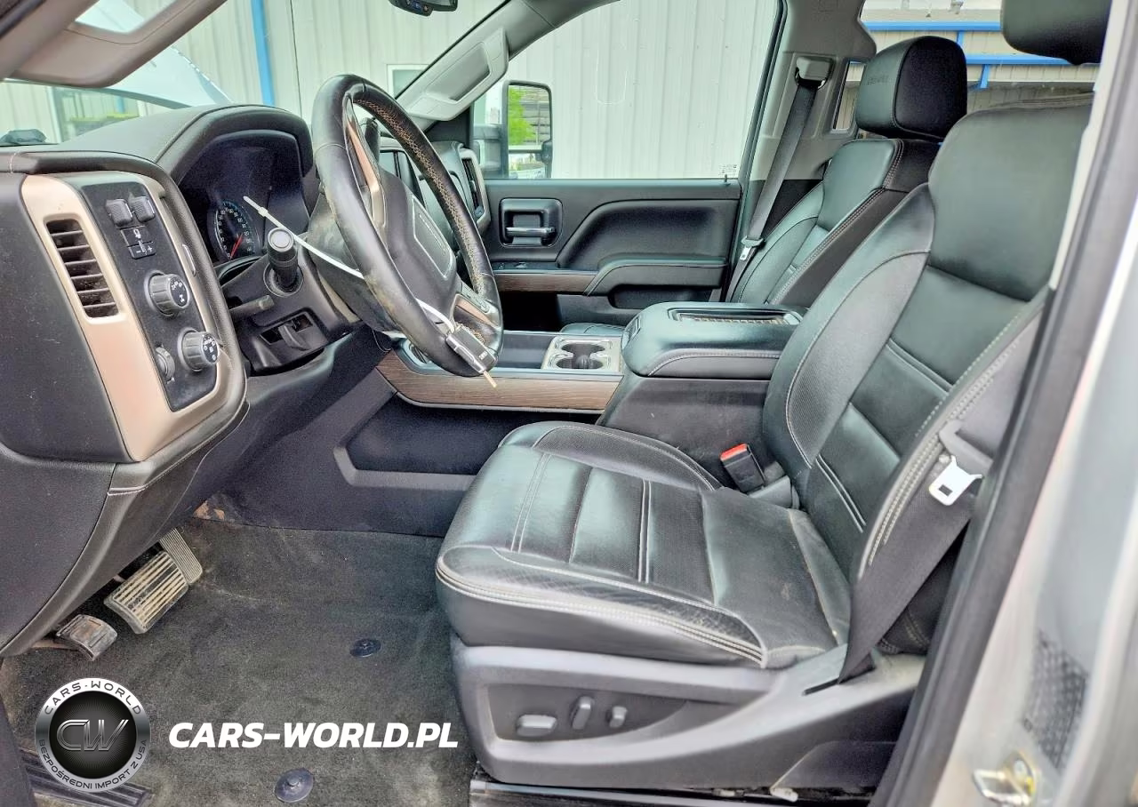 2018 GMC Sierra K3500 Denali VIN:1GT42YEY1JF103788 - 7