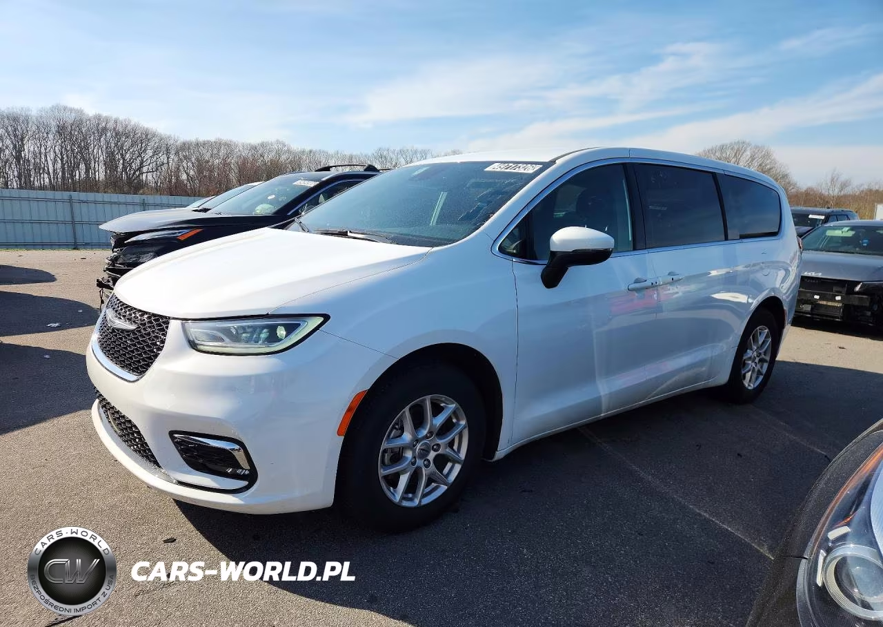 2023 Chrysler Pacifica Touring