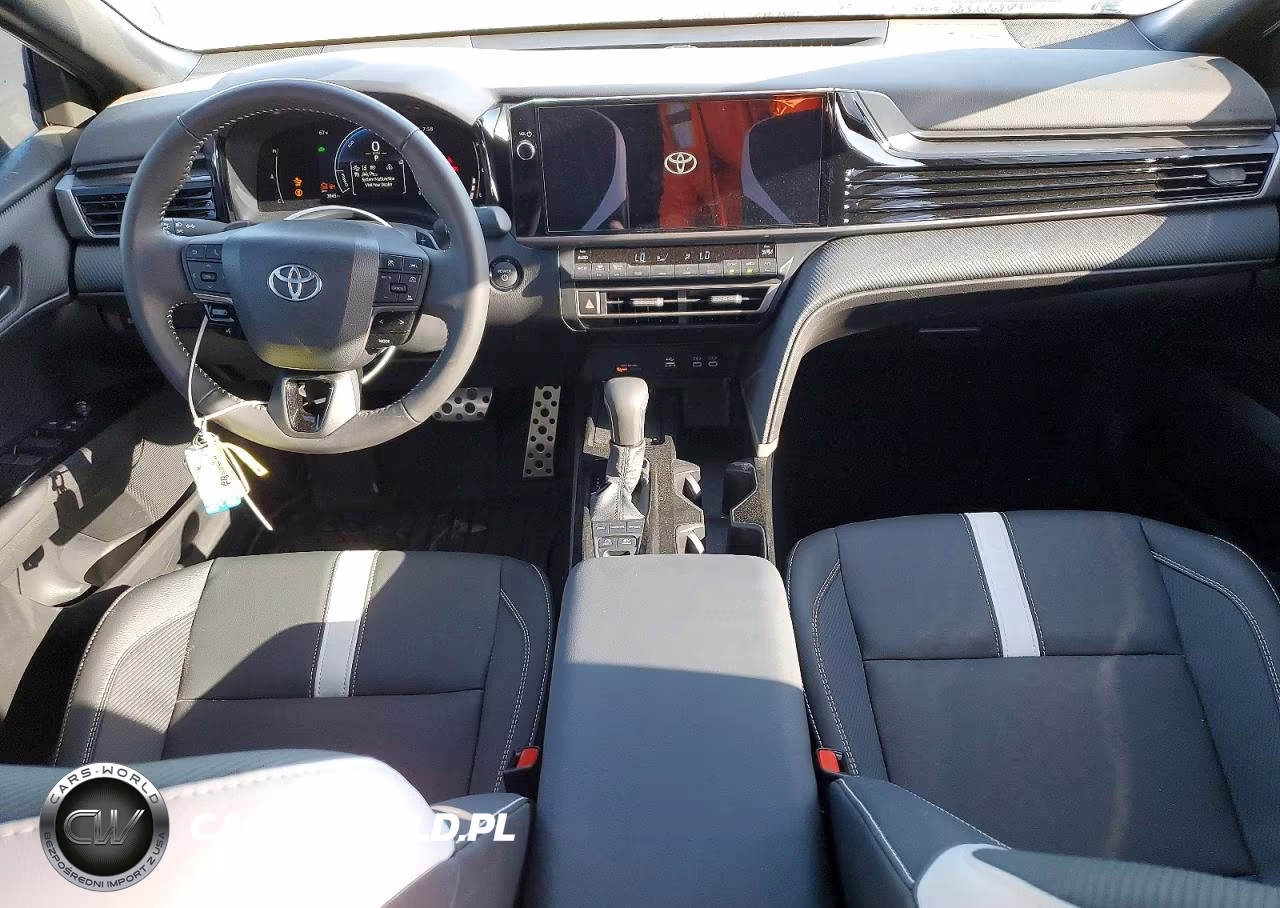 2026 Toyota Camry Se VIN:4T1DAACK0TU663529 - 8