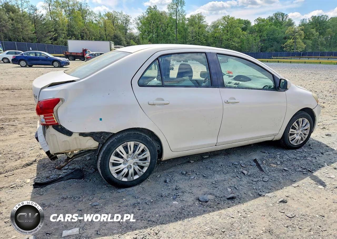 2010 Toyota Yaris Base VIN:JTDBT4K38A4074145 - 3