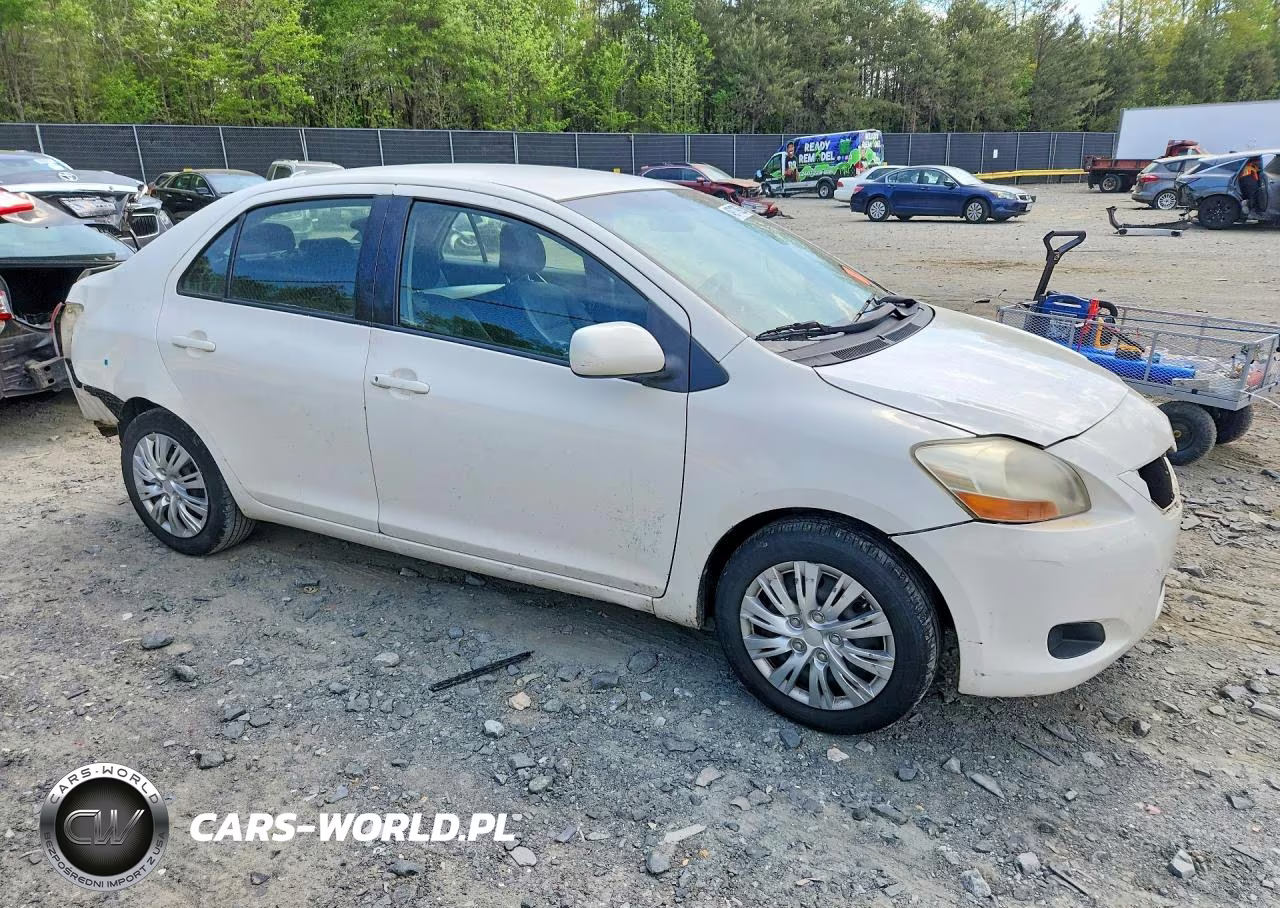2010 Toyota Yaris Base VIN:JTDBT4K38A4074145 - 4