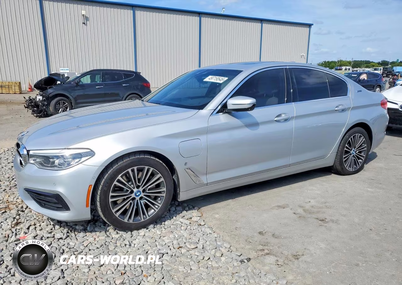 2019 BMW 530E