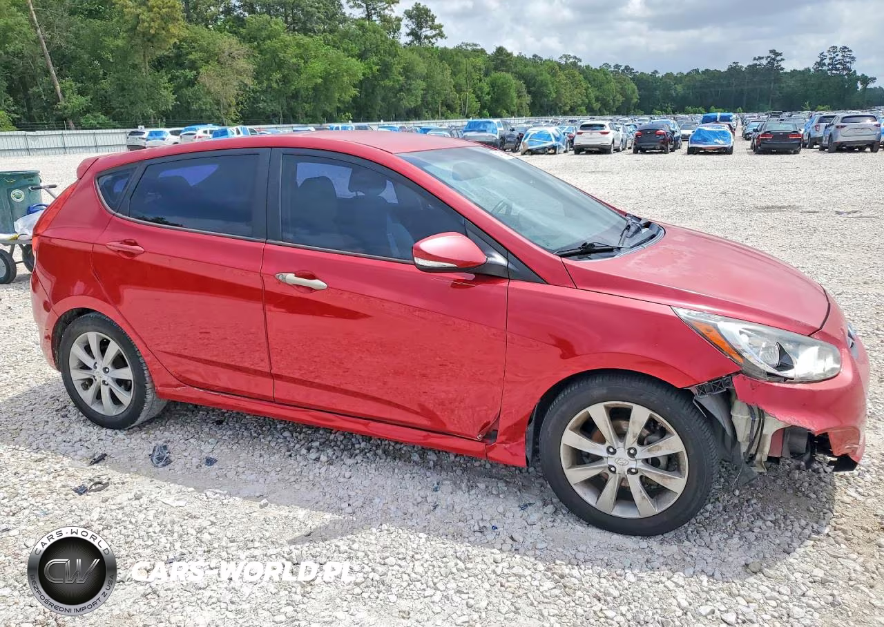 2013 Hyundai Accent Se VIN:KMHCU5AE9DU078098 - 4