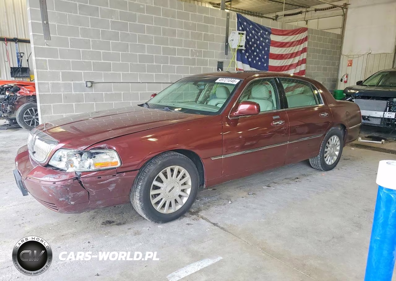 2004 Lincoln Town Car Executive