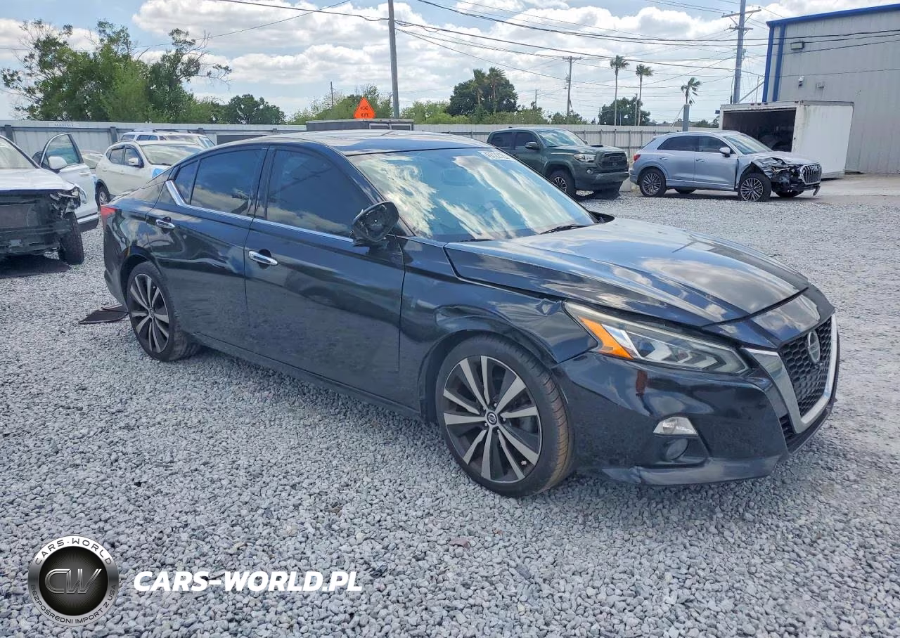 2019 Nissan Altima Platinum VIN:1N4BL4FV2KC105866 - 4