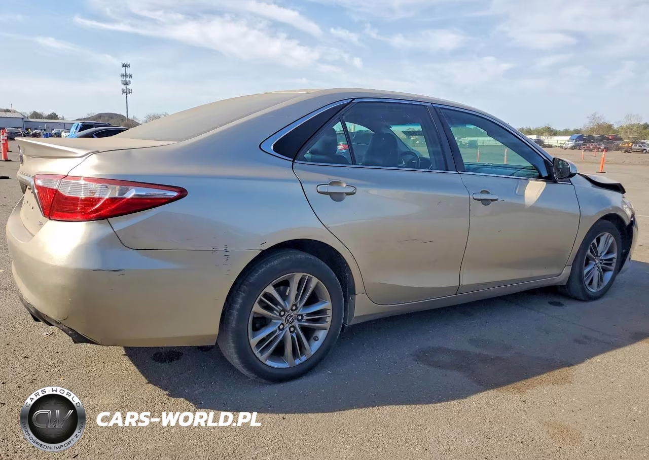 2016 Toyota Camry Se VIN:4T1BF1FK9GU239924 - 3