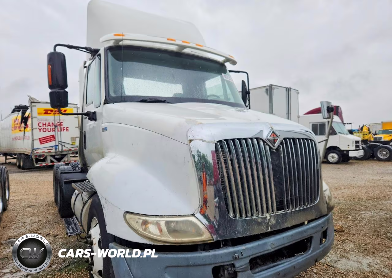 2011 International 8600 Semi Truck VIN:1HSHXSJR7BJ375444 - 10