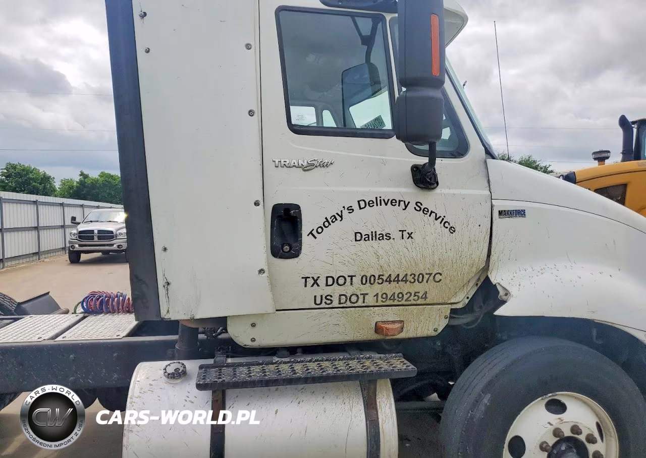 2011 International 8600 Semi Truck VIN:1HSHXSJR7BJ375444 - 5