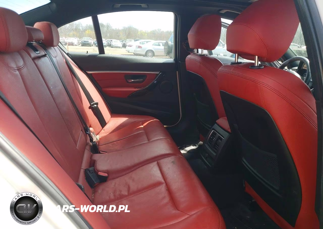 2018 BMW 330 Xi VIN:WBA8D9C56JEB35832 - 10