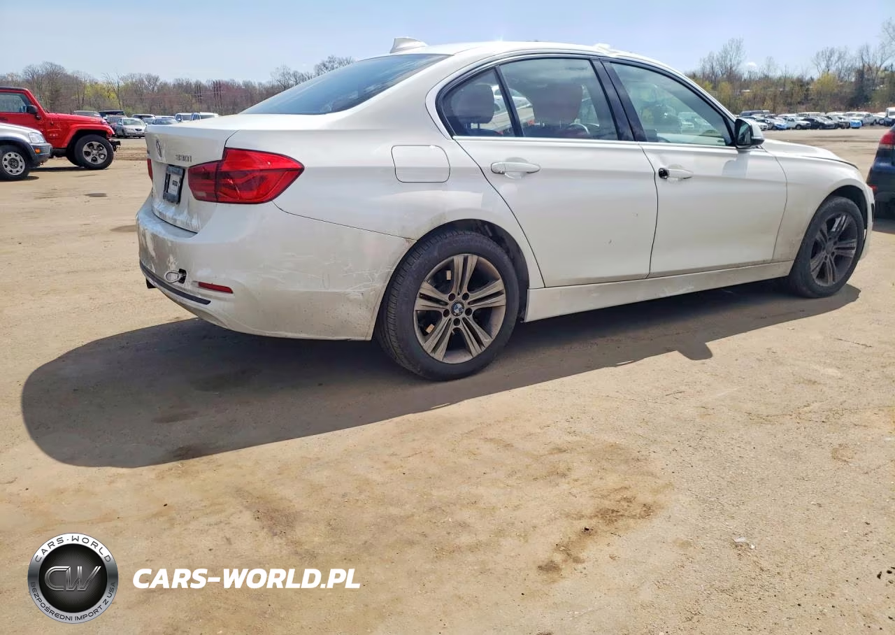 2018 BMW 330 Xi VIN:WBA8D9C56JEB35832 - 3