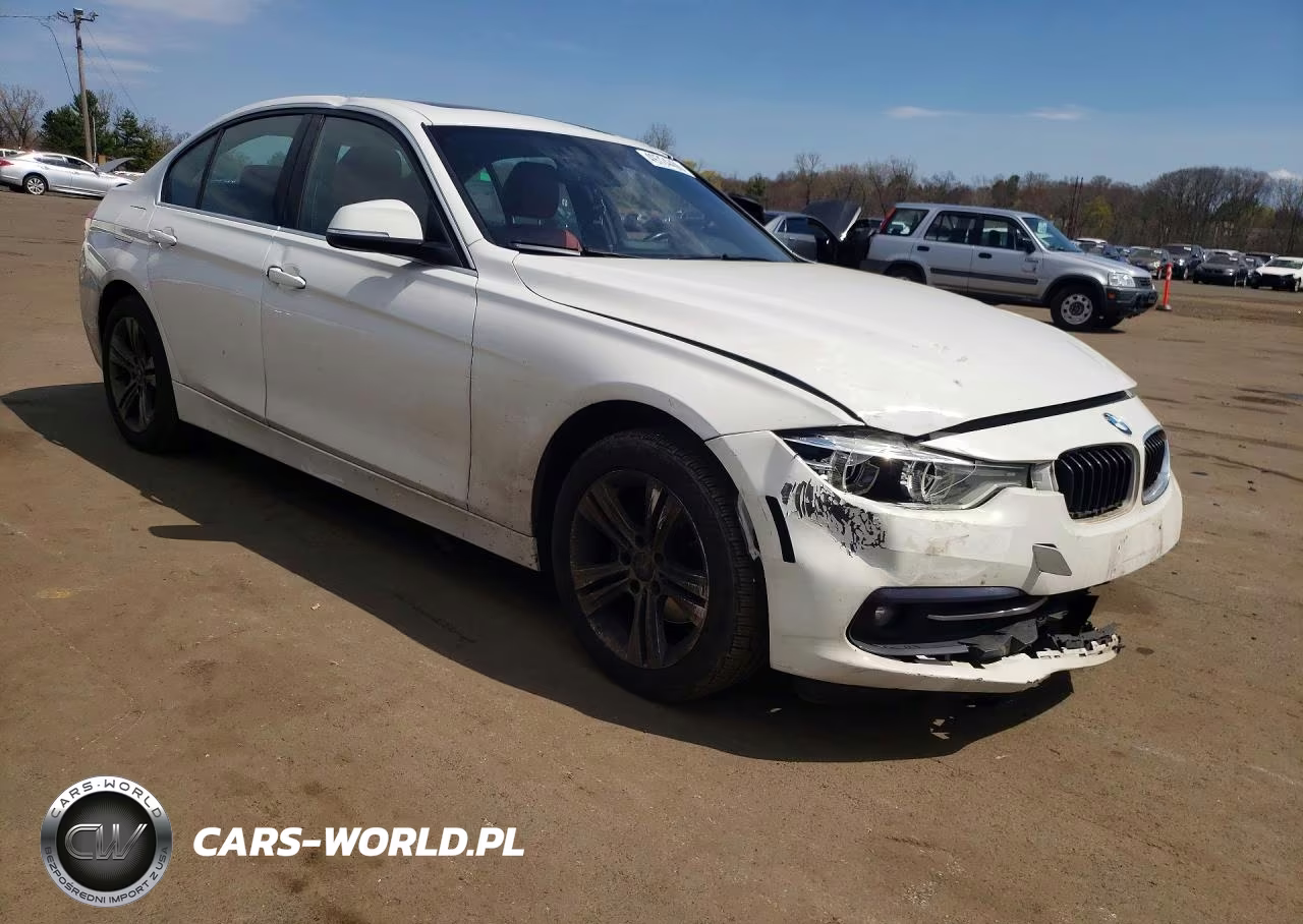2018 BMW 330 Xi VIN:WBA8D9C56JEB35832 - 4