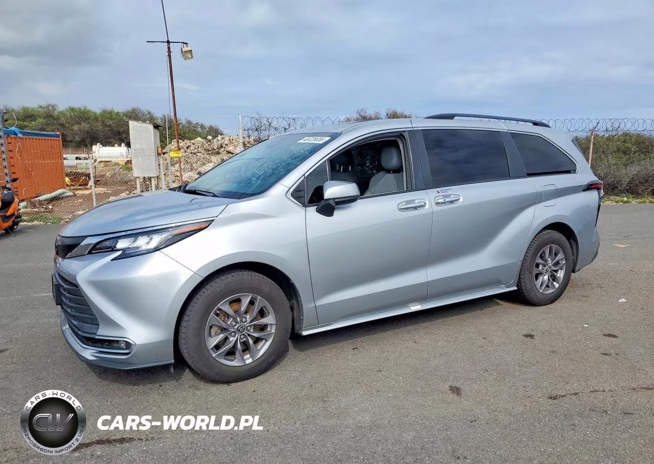2023 Toyota Sienna Xle – zdjęcie 1 z 13