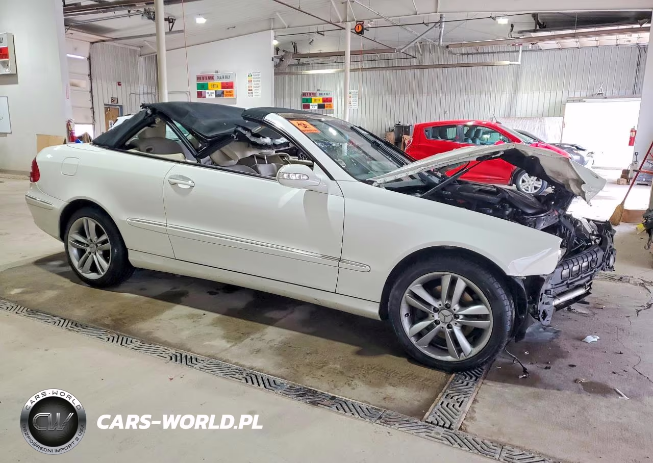2007 Mercedes-Benz Clk 350 VIN:WDBTK56F97T081619 - 4