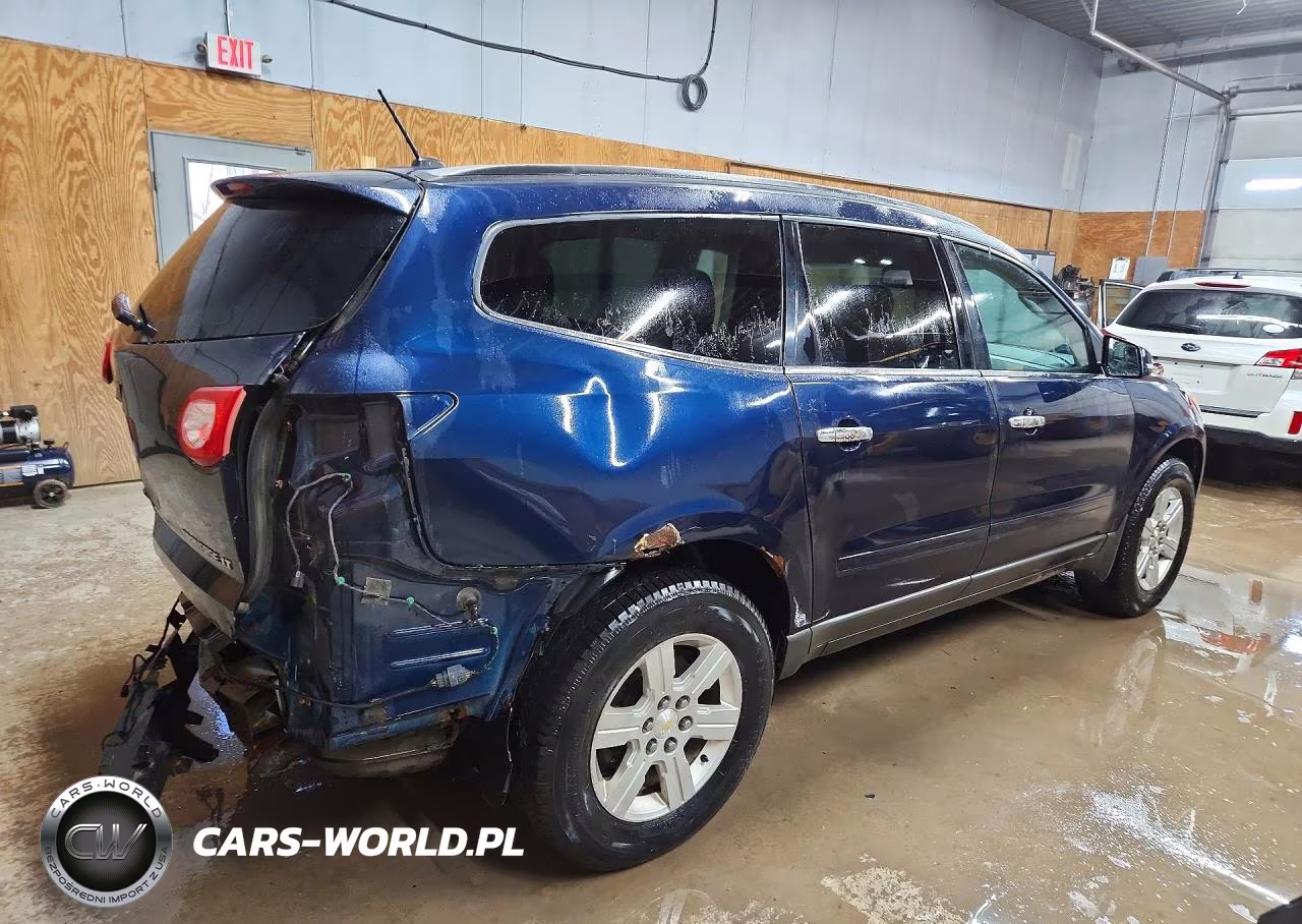 2011 Chevrolet Traverse Lt VIN:1GNKRGED3BJ295487 - 3