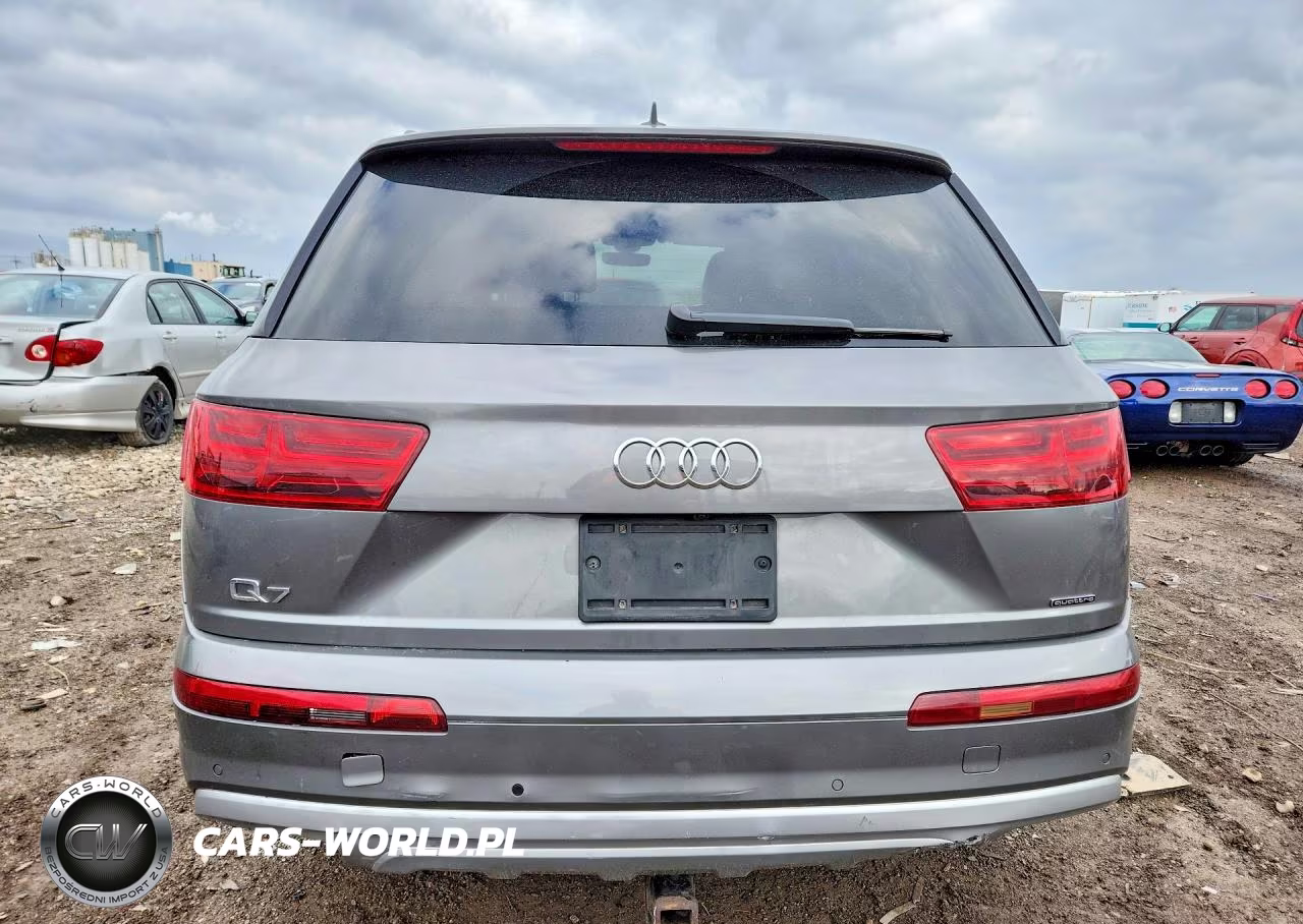 2017 Audi Q7 Premium Plus VIN:WA1LHAF76HD046897 - 6