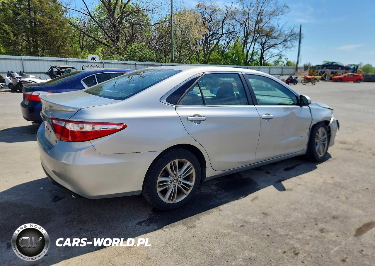 2017 Toyota Camry Se VIN:4T1BF1FK1HU679346 - 3