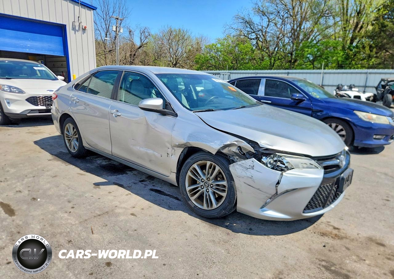 2017 Toyota Camry Se VIN:4T1BF1FK1HU679346 - 4