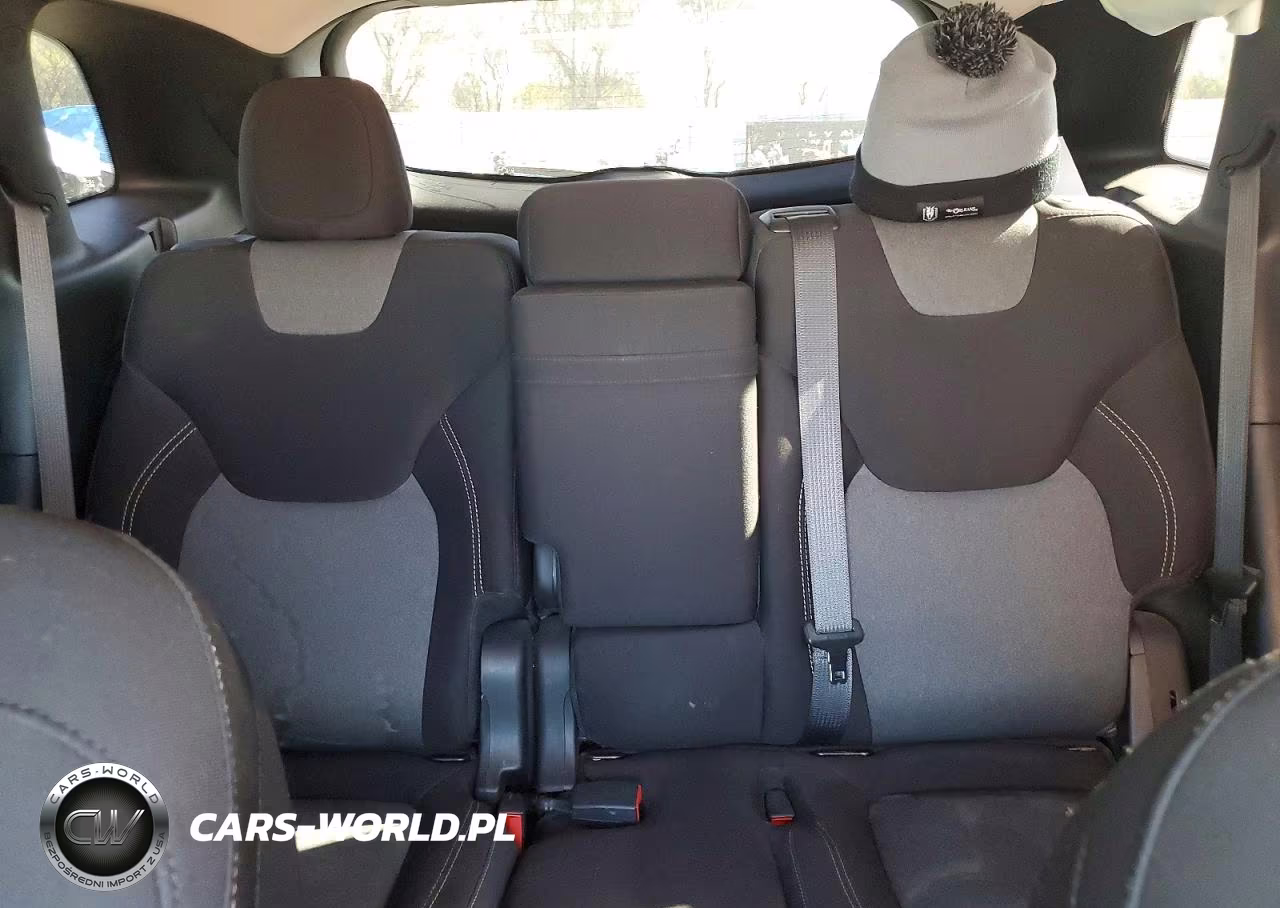 2015 Jeep Cherokee Sport VIN:1C4PJLAB0FW689315 - 10