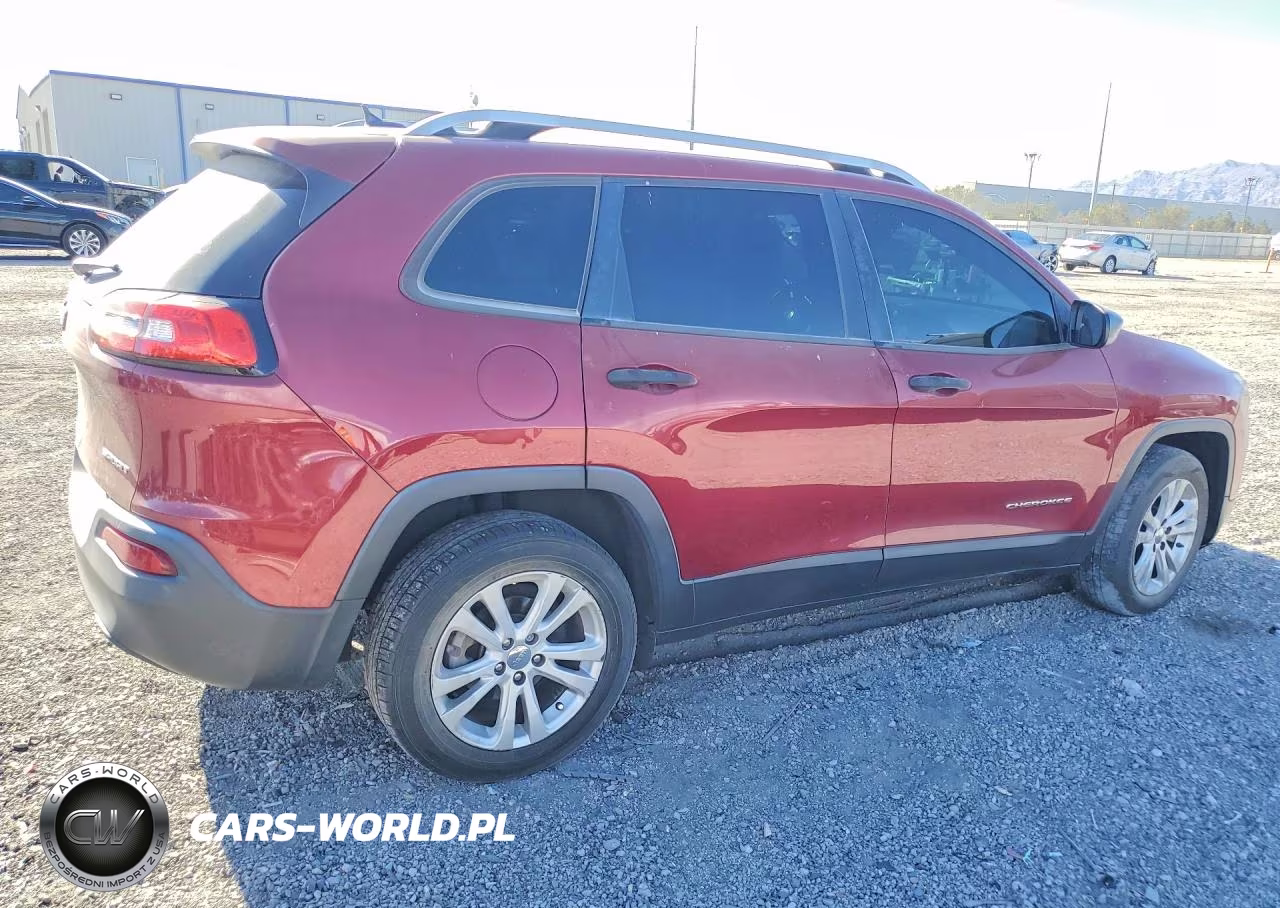 2015 Jeep Cherokee Sport VIN:1C4PJLAB0FW689315 - 3