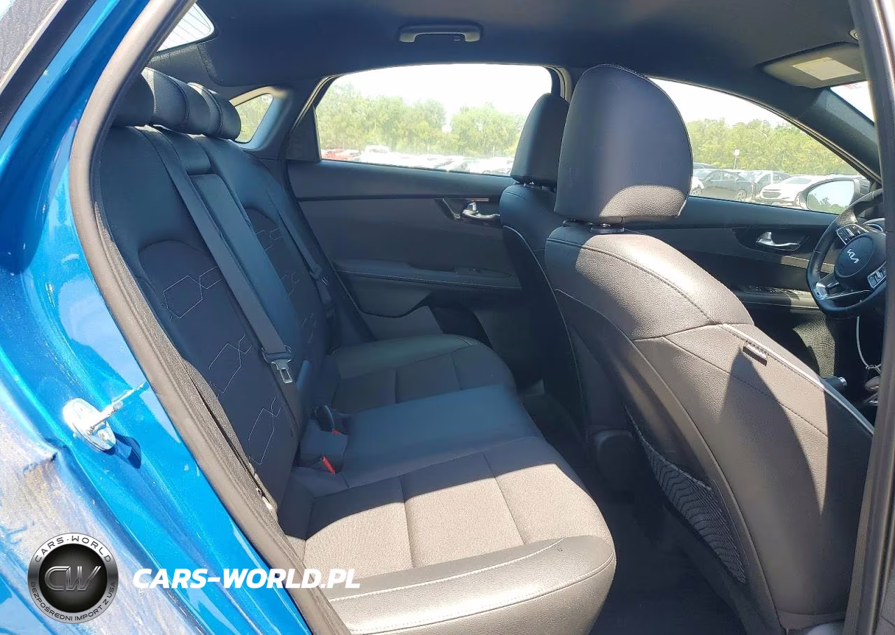 2022 Kia Forte Gt Line VIN:3KPF54AD4NE511293 - 10