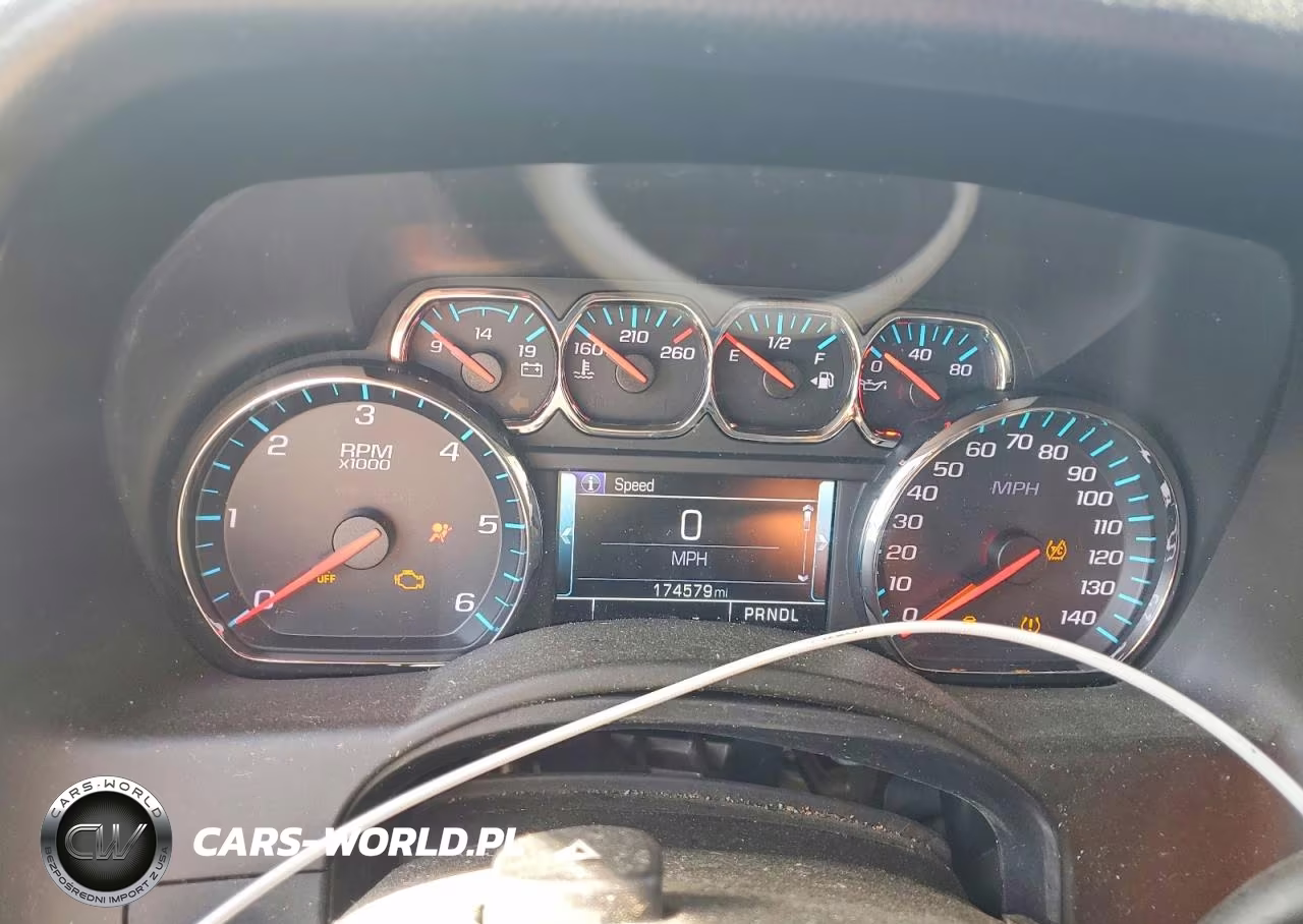 2019 Chevrolet Suburban C1500 Lt VIN:1GNSCHKC1KR177183 - 9
