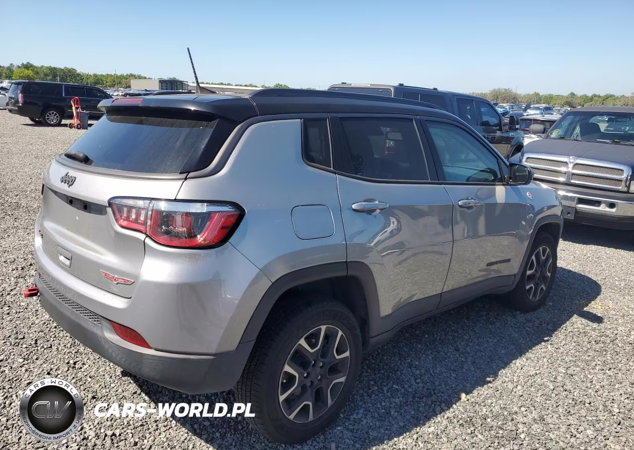 2020 Jeep Compass Trailhawk VIN:3C4NJDDB3LT111834 - 3