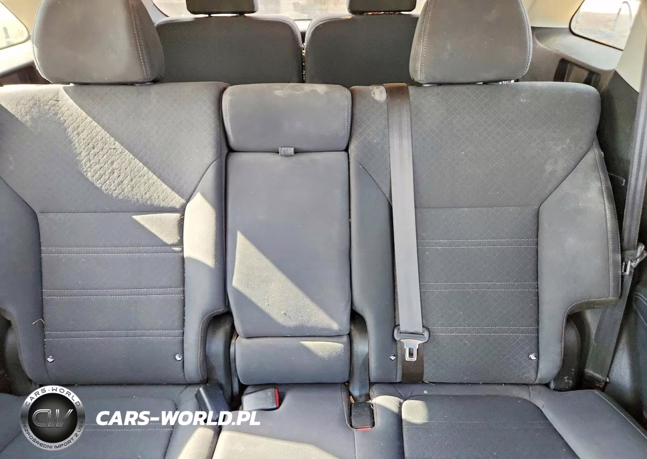 2019 Kia Sorento L VIN:5XYPG4A3XKG583815 - 10