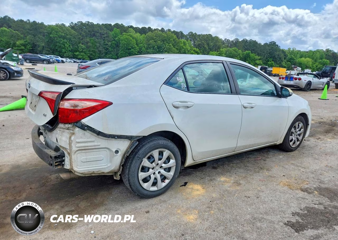 2019 Toyota Corolla Le VIN:5YFBURHE4KP905514 - 3