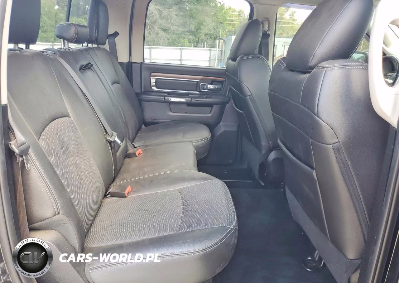 2015 Ram 1500 Laramie VIN:1C6RR6NM7FS715003 - 10
