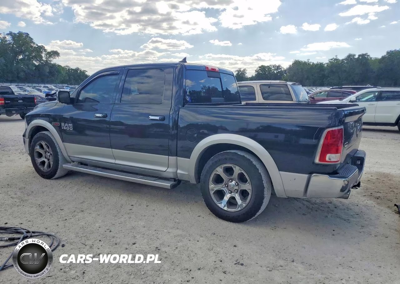 2015 Ram 1500 Laramie VIN:1C6RR6NM7FS715003 - 2